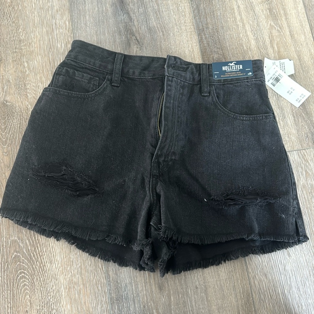Hollister ultra high-rise relaxed vintage short 3” W26